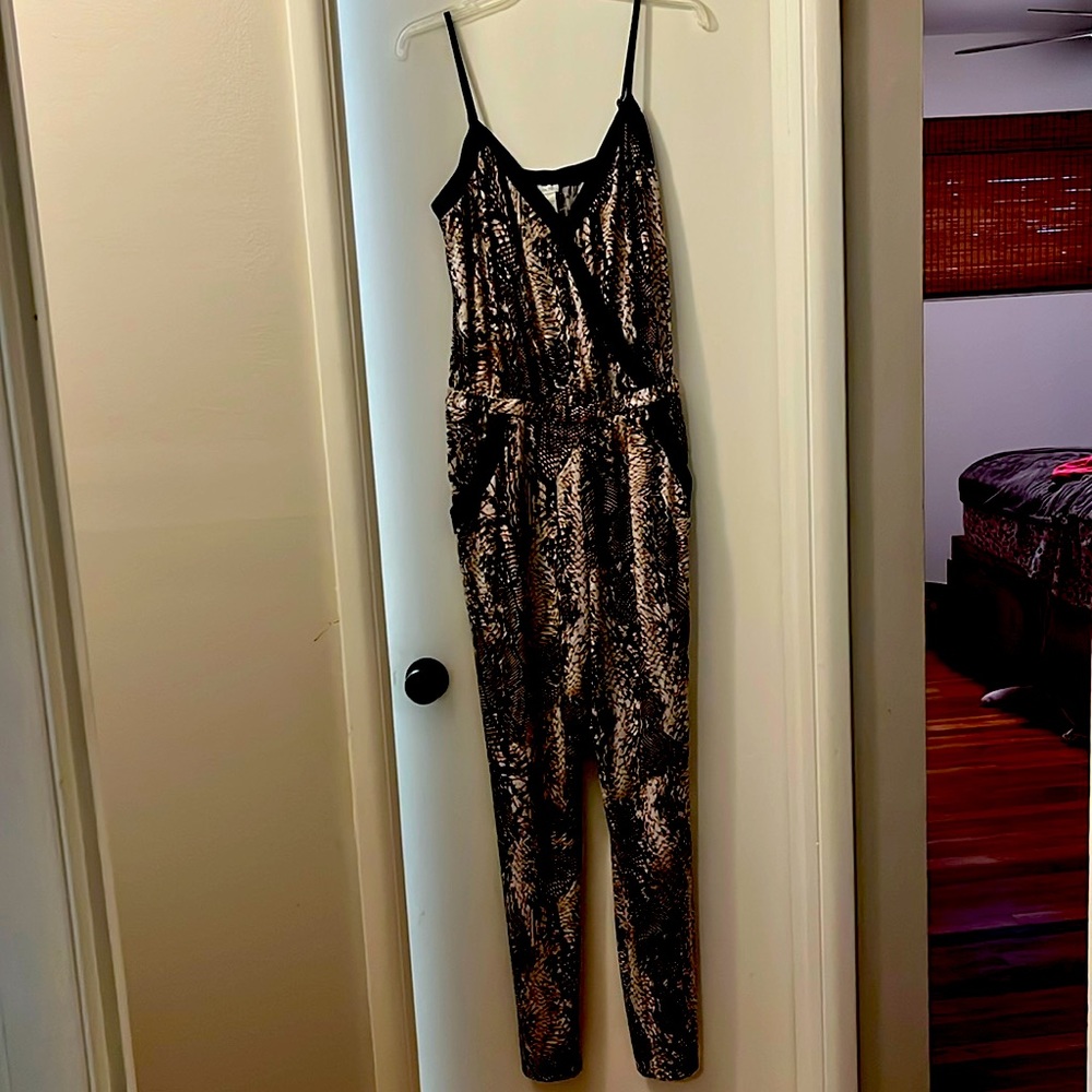 Jumpsuit- perfect for vacation, date night, etc..